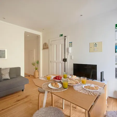 Alfama Soul Experience, By Timecooler *